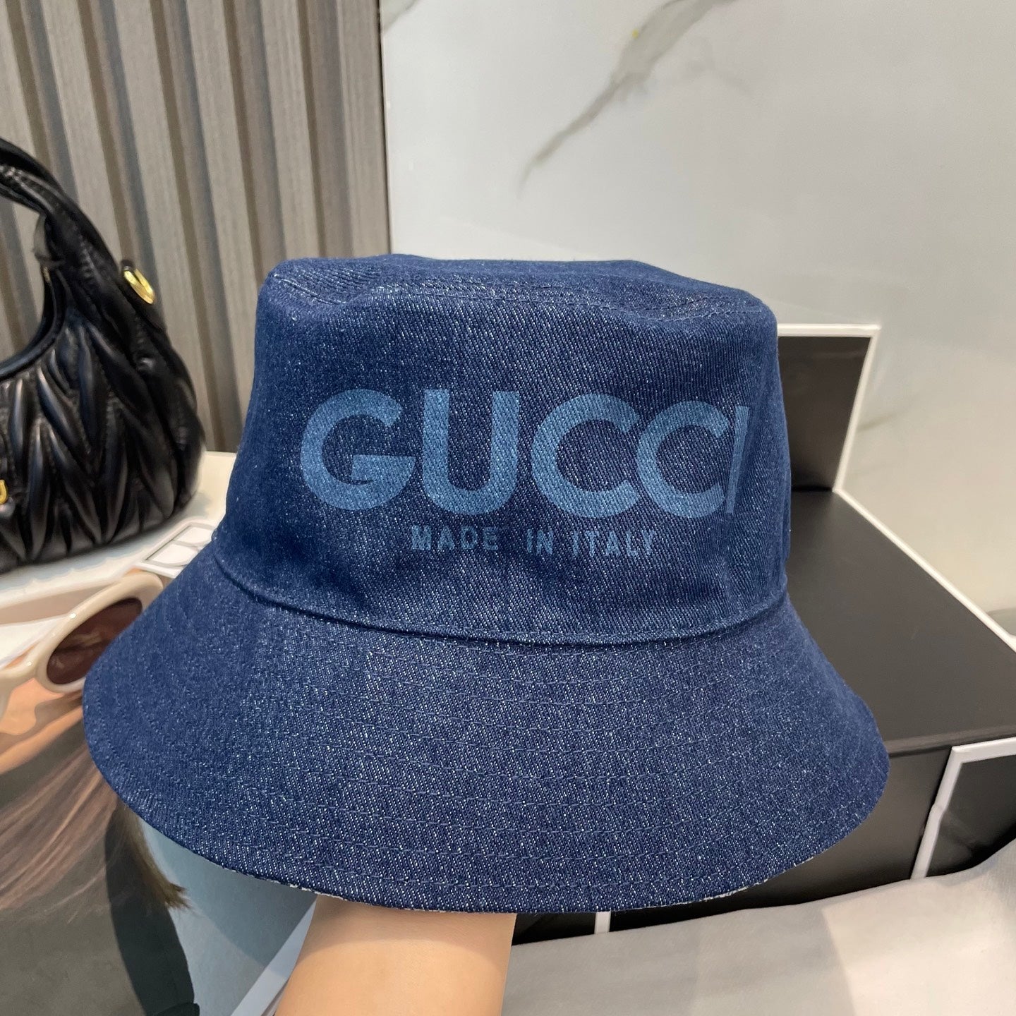 Bucket Gucci
