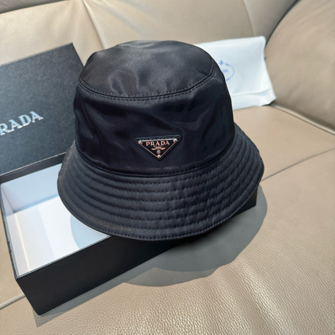 Bucket Prada