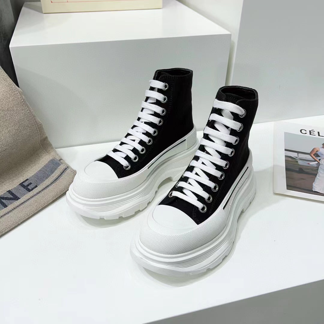 Alexander McQueen cano alto Tread slick