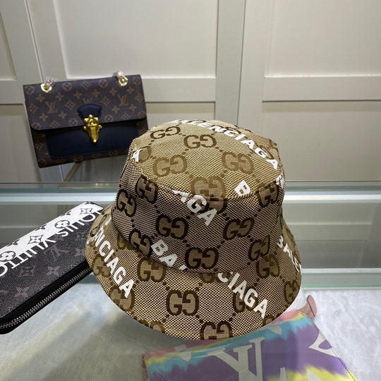 Bucket Gucci/Balenciaga