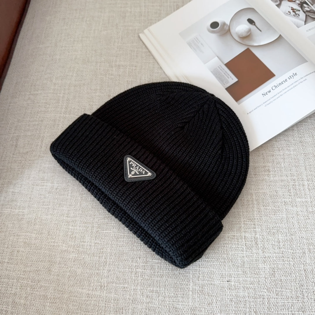 Gorro em lã Prada