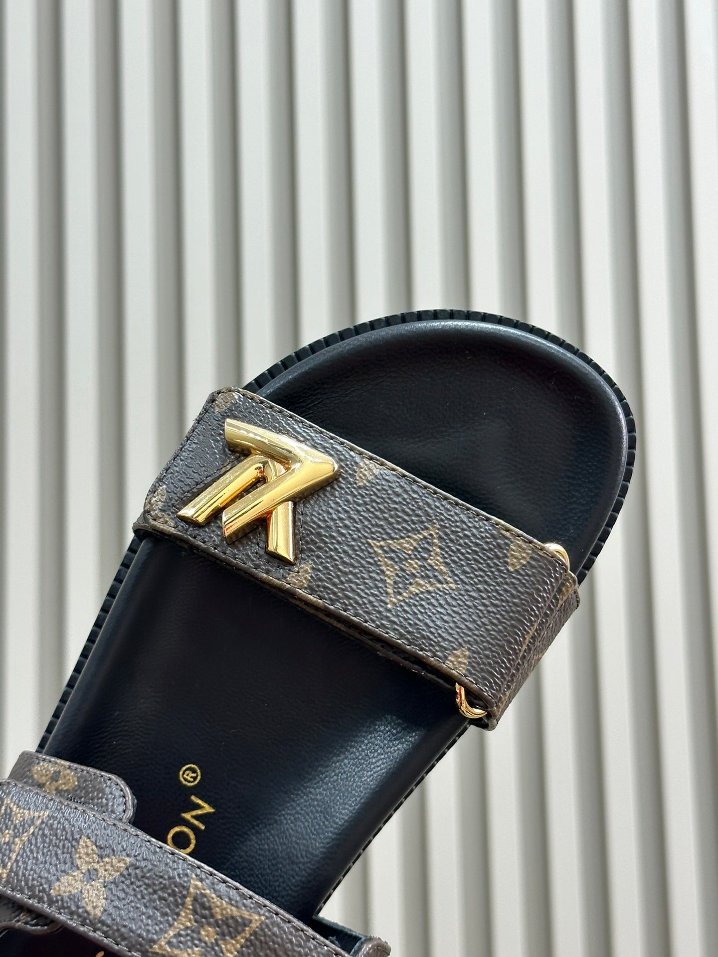LOUIS VUITTON Sandal Vintange