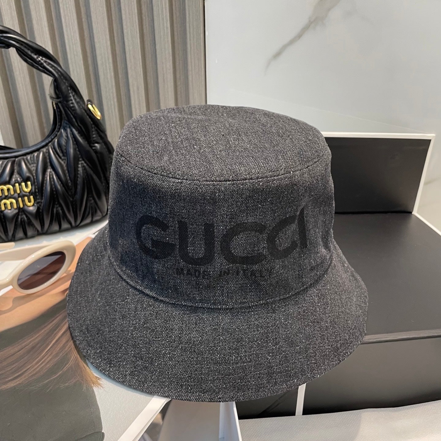 Bucket Gucci