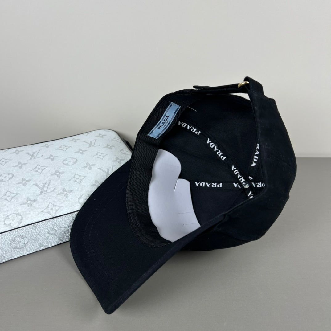 Cap Prada