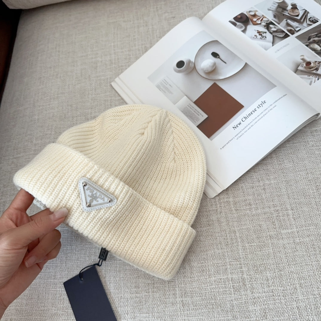 Gorro em lã Prada