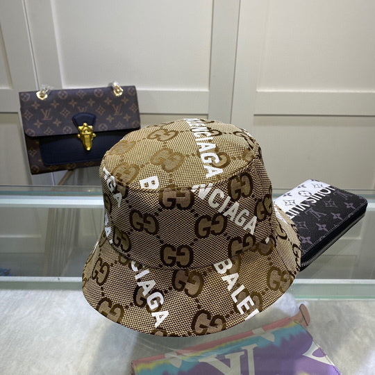 Bucket Gucci/Balenciaga