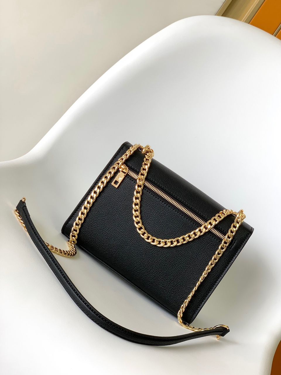 Bolsa Soft Calfskin Mylockme Chain Bag BB Black Creme