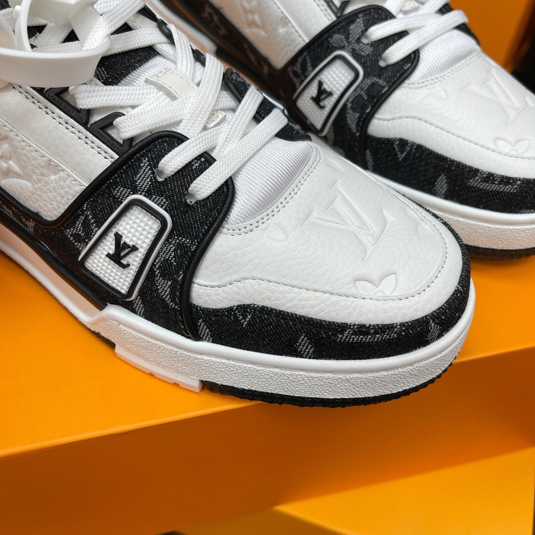 Lv Trainer