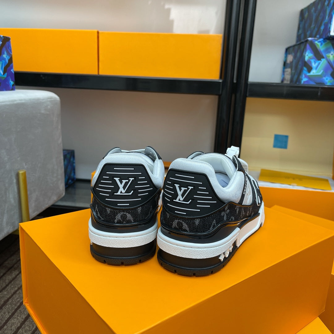 Lv Trainer