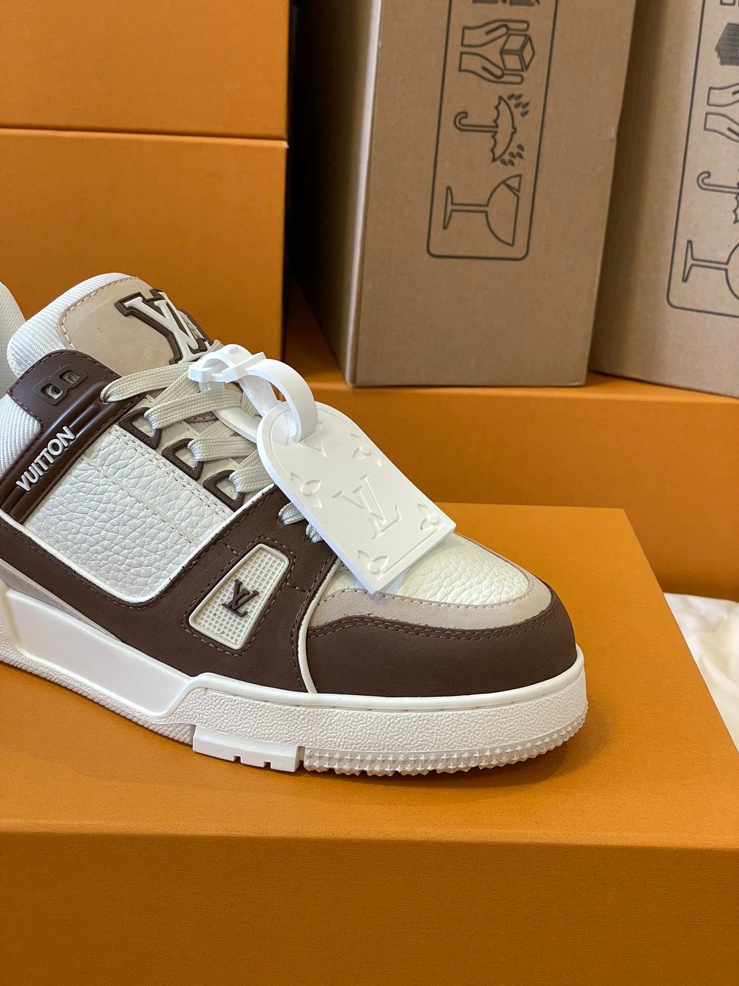 Lv Trainer