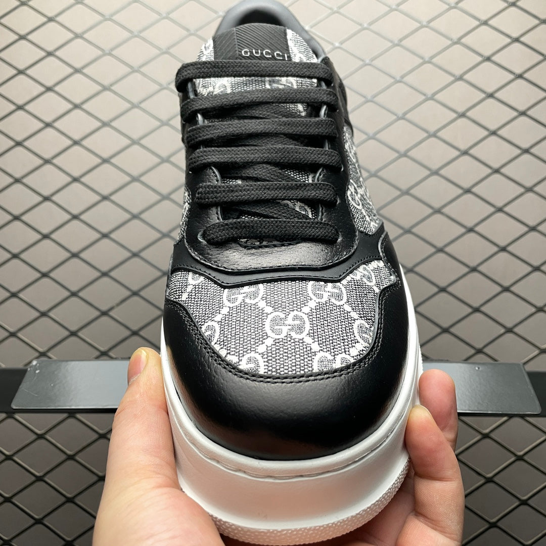 Gucci GG Supreme