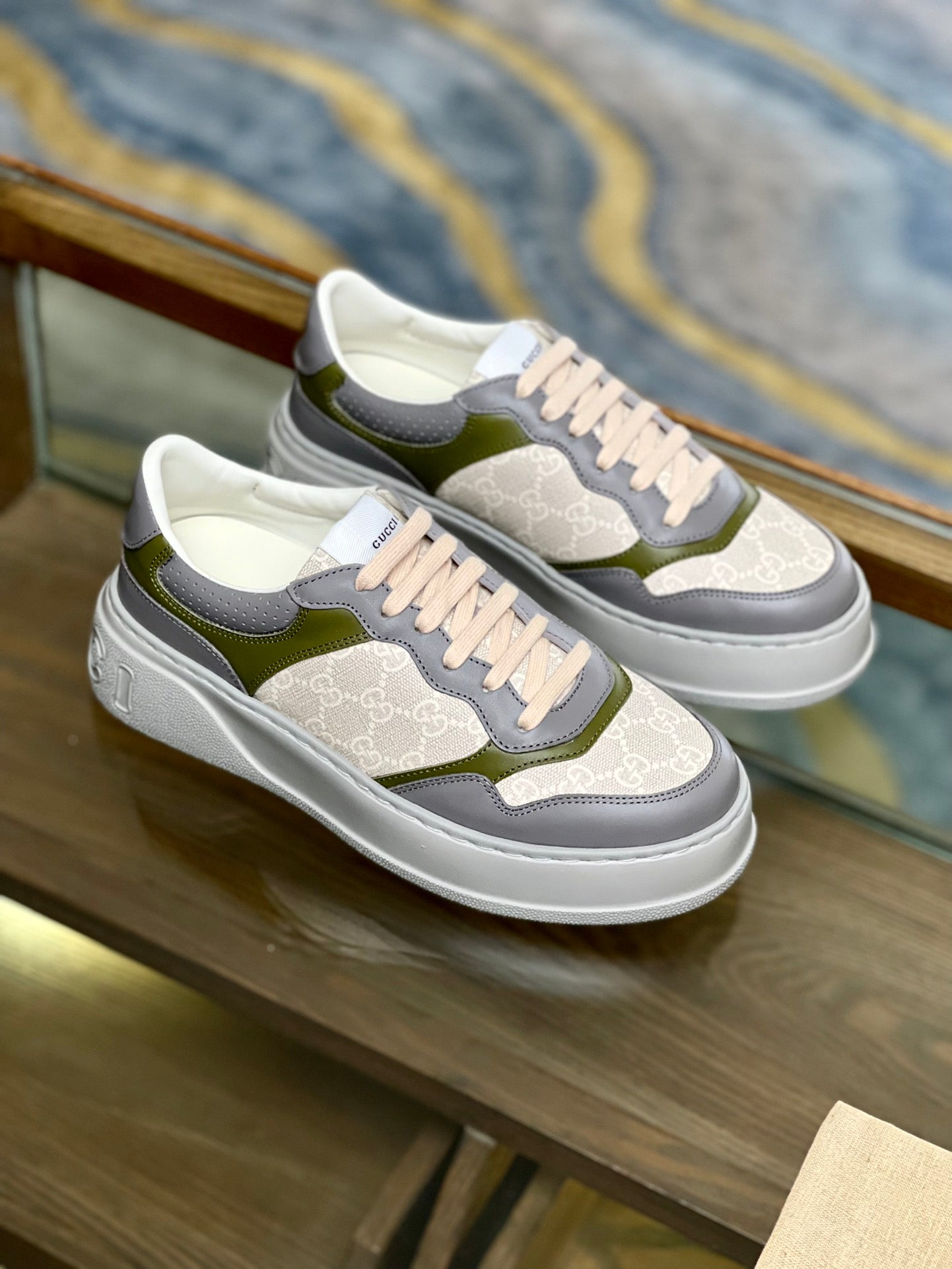 Gucci GG Supreme