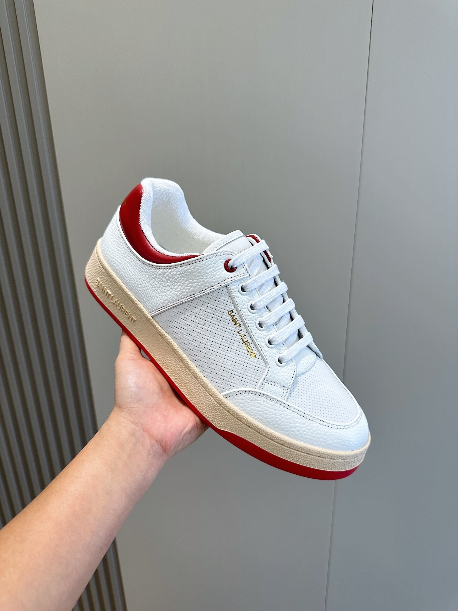 Tênis YSL