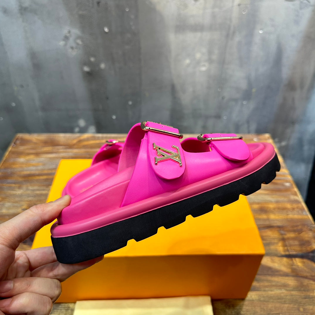 LOUIS VUITTON CHINELO Vintage Pink