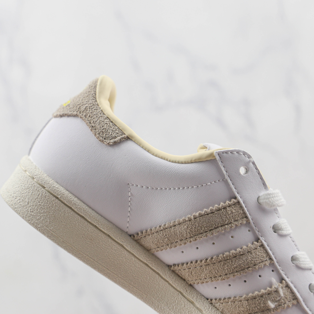 Adidas Superstar Disneyland