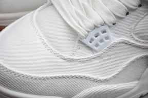 Jordan 4 Retro Levi's White (Levi's Tag)