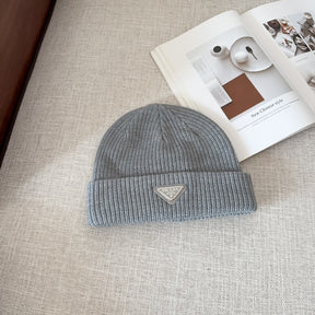 Gorro em lã Prada