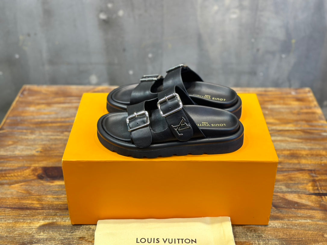 LOUIS VUITTON CHINELO Vintage Black