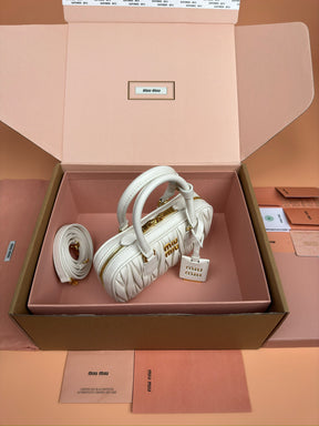 Bolsa miumiu