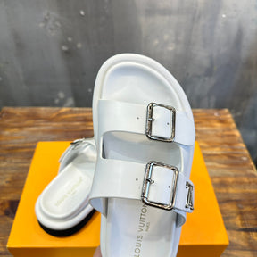 LOUIS VUITTON CHINELO Vintage White