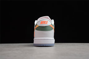 Nike Dunk Low SE NY vs. NY DN2489-300