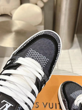 Louis Vuitton Trainer Black