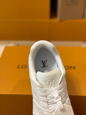 Lv Trainer