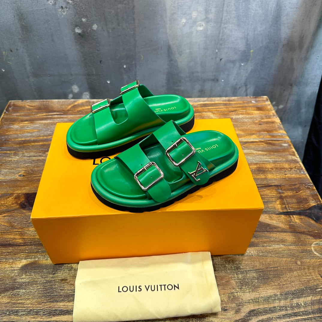 LOUIS VUITTON CHINELO Vintage Green