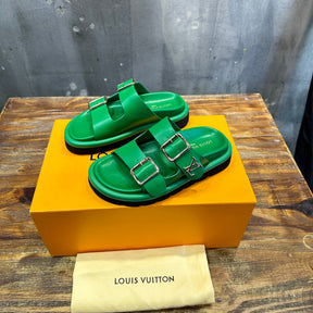 LOUIS VUITTON CHINELO Vintage Green