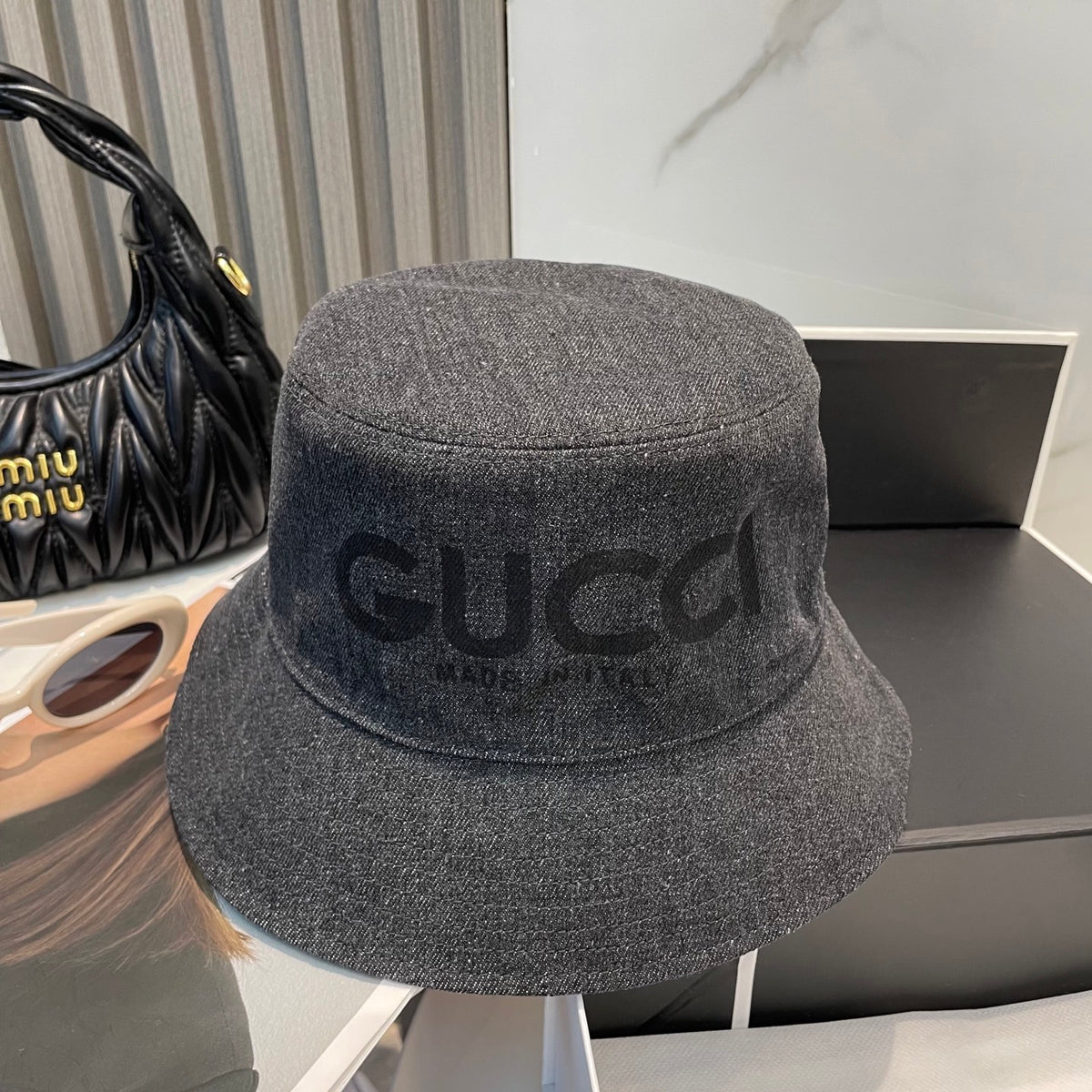 Bucket Gucci