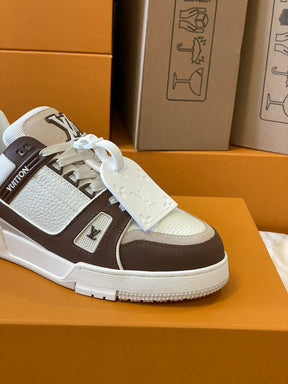 Lv Trainer