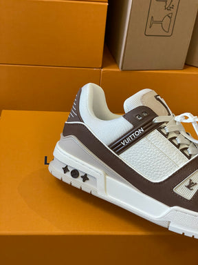 Lv Trainer