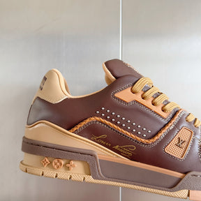 Lv Trainer