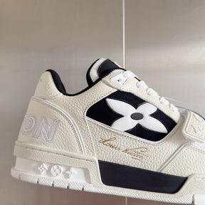 Lv Trainer black
