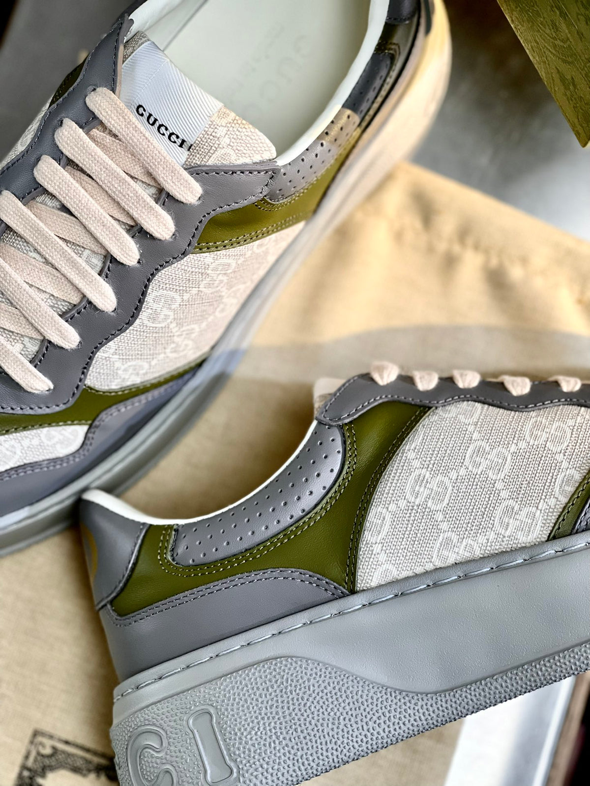 Gucci GG Supreme