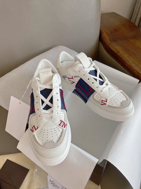 Valentino Low-Top Calfskin VL7N With Bands