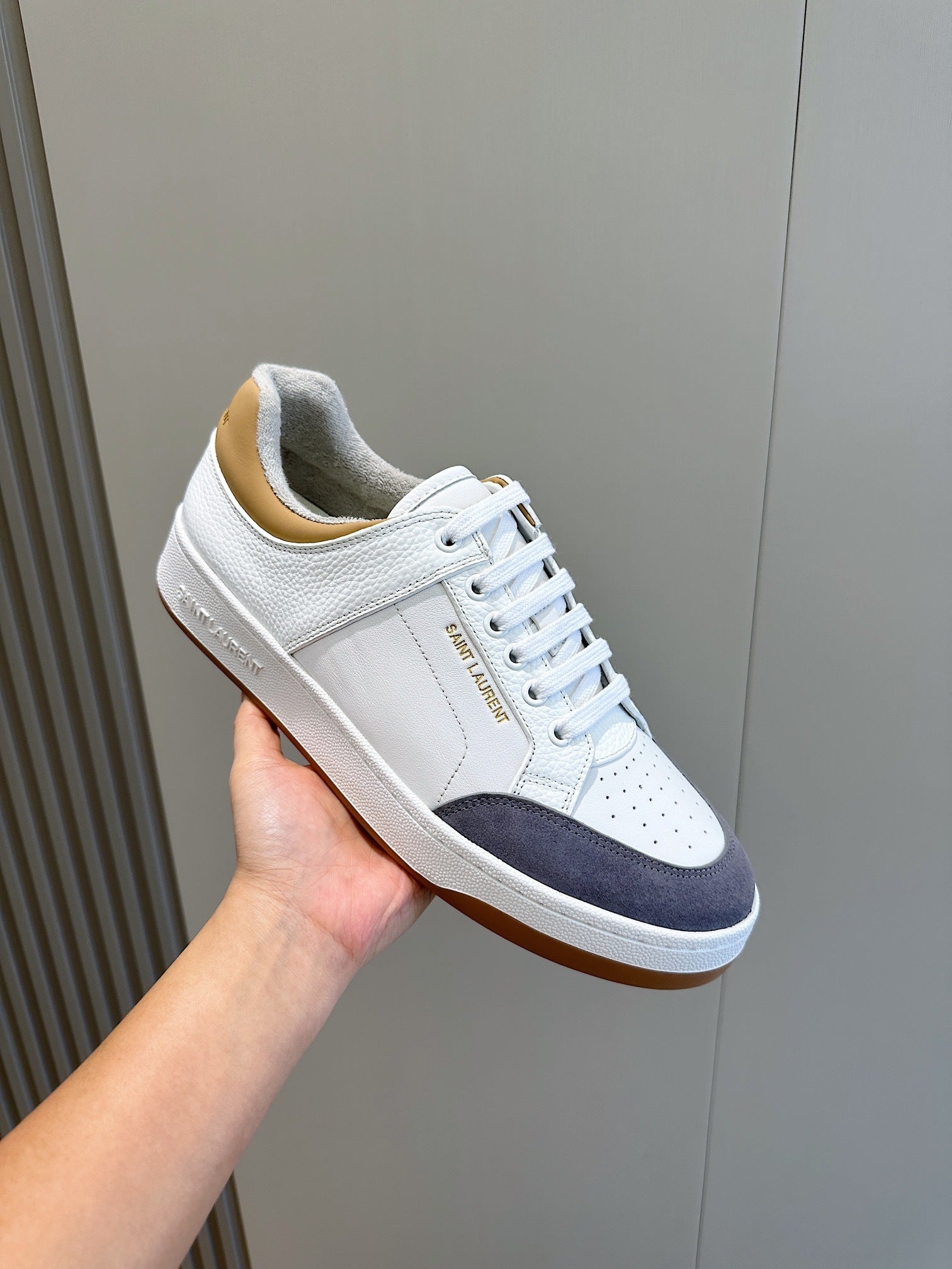 Tênis YSL