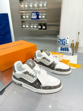 Louis Vuitton Trainer #54