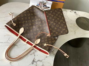 Louis Vuitton Neverfull Monogram MM Cerise Lining LV