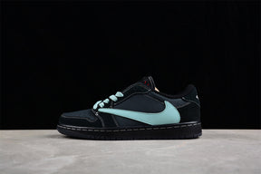 TIFFANY &amp; CO.x Travis Scott x AJ 1 Low DM7866-401