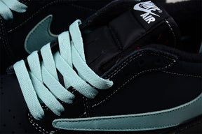 TIFFANY &amp; CO.x Travis Scott x AJ 1 Low DM7866-401